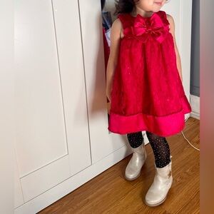 youngland baby red fancy holiday dress 
Size 18 months